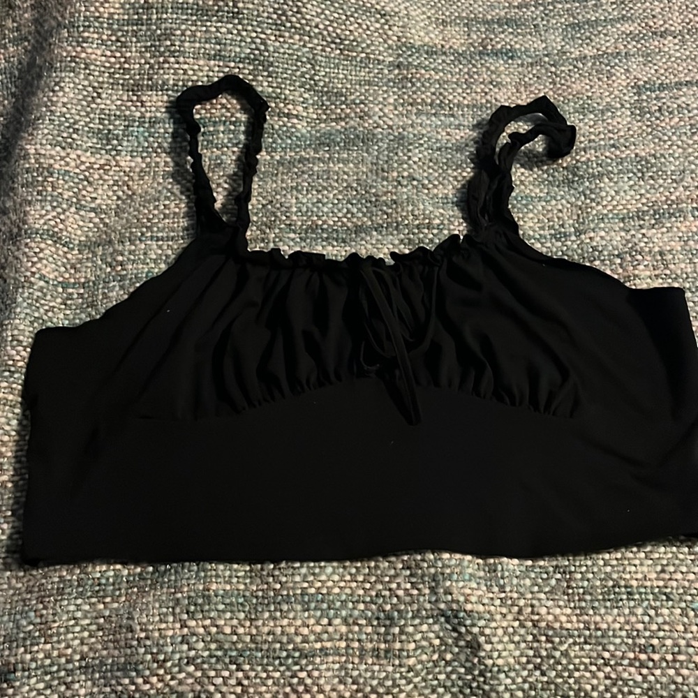 crop top - Picture 3 of 5